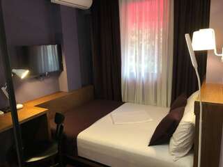 Отель Elle Boutique Hotel Тбилиси Небольшой двухместный номер с 1 кроватью-14